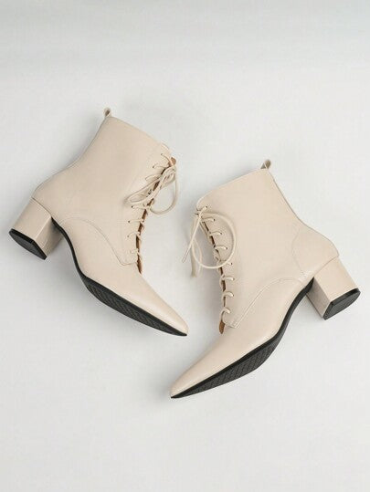 Bota Feminina July Premium - Cadarço Frontal - Ziper Lateral Branca